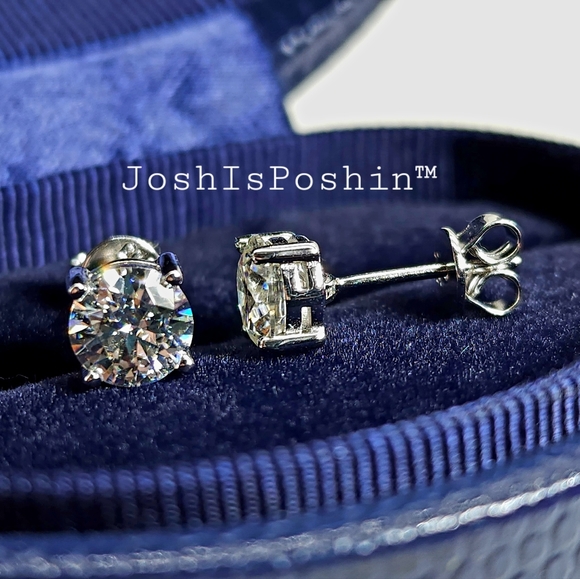 2CT. T.W. Moissanite round stud earrings in 925 sterling silver - Picture 8 of 17